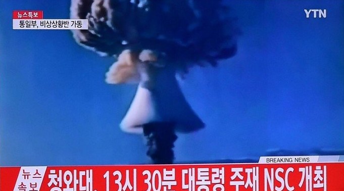 nuklearne rakete , nuklearne podmornice, nuklearna elektrana, nuklearna bomba, sporazum o nuklearnom oružju