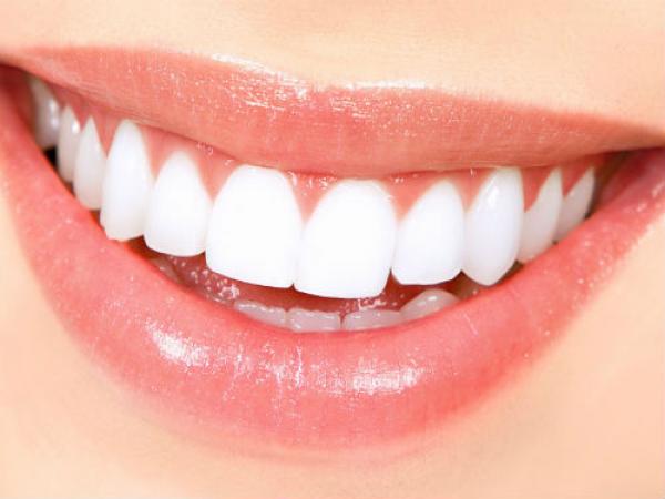 bijeli zubi, kava, čaj, vino, pasta za zube, zubi, bijeli zubi, pranje zuba, zubi, pranje, istina, žuti zubi , izbjeljivanje, namirnice, zubi, beba, zubi, zubi, pranje zuba, greške, plomba  , zubi, žuti zubi , bijeli zubi, pokvareni zubi 