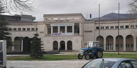 Mostar, traktor