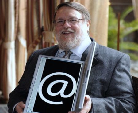 Ray Tomlinson, email