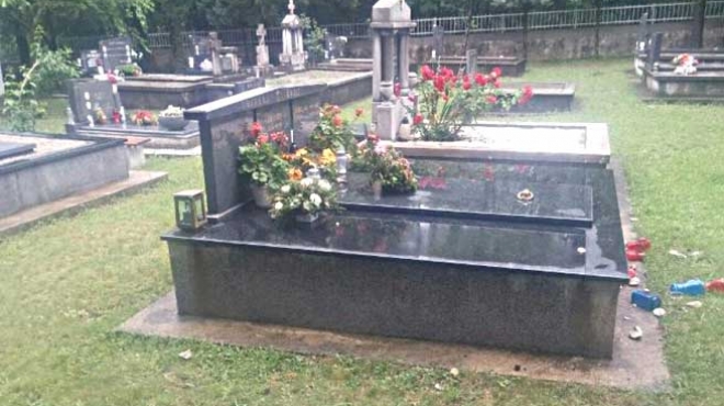 salakovac, grob, kamenovanje