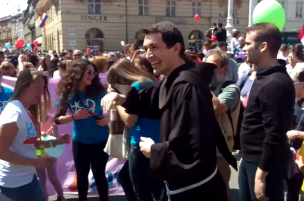 fratar, Zagreb, ples