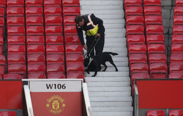 Old Trafford, eksplozija bombe