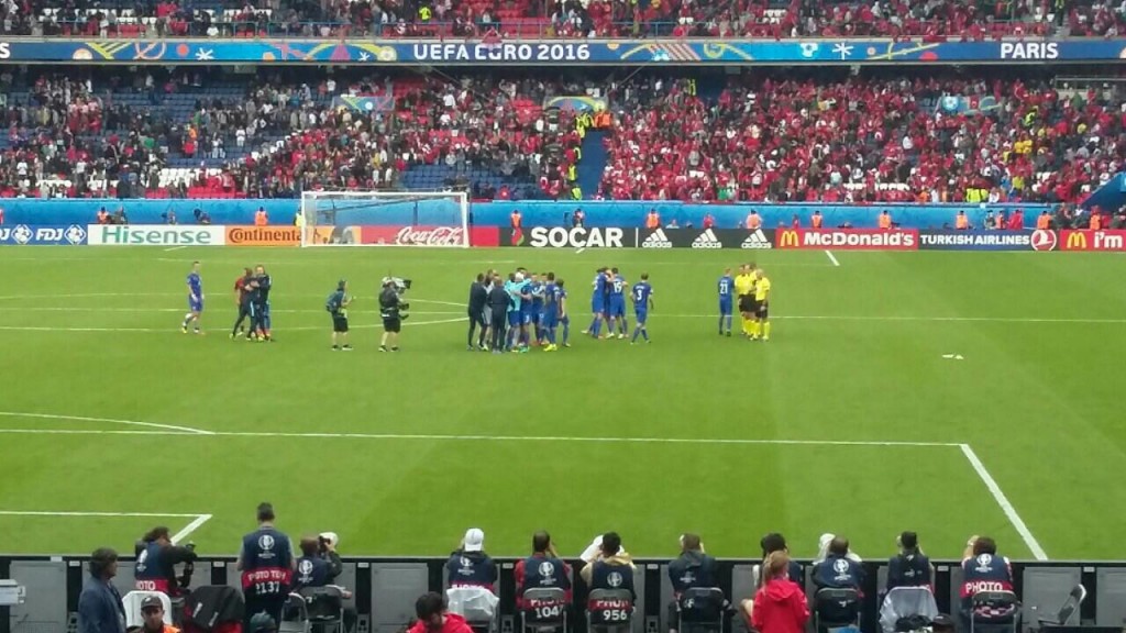 Hrvatska, Uvijek vjerni udruga, Pariz