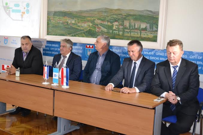 Široki Brijeg, posjet