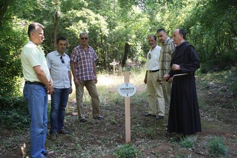 Široki Brijeg, poziv