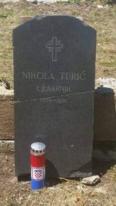 bosanski petrovac, Biskup Franjo Komarica, biskup komarica, misa