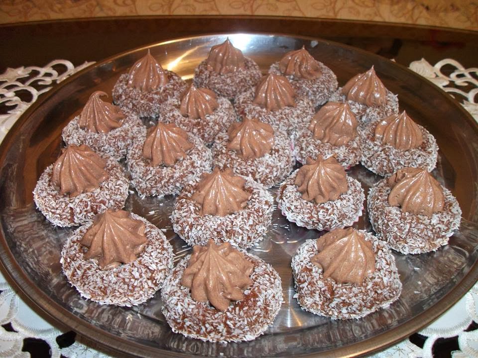 čokoladna gnijezda , deserti, brzi kolač, kolači