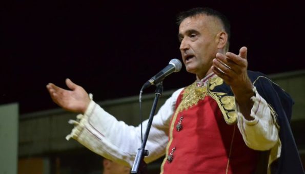 tihaljina, sastanak, Crvena jabuka