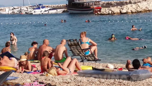 more, Klek, blato, blato živogošće, more, plaža na obali, turist, turistkinja, turistička sezona, turizam