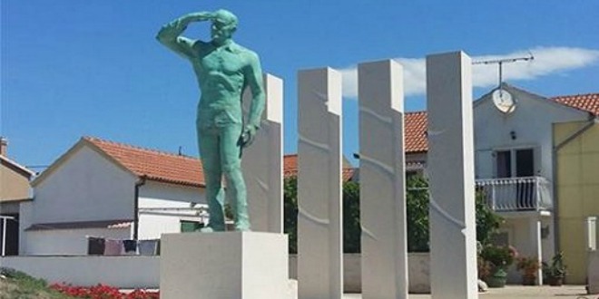 miro barišić, spomenik