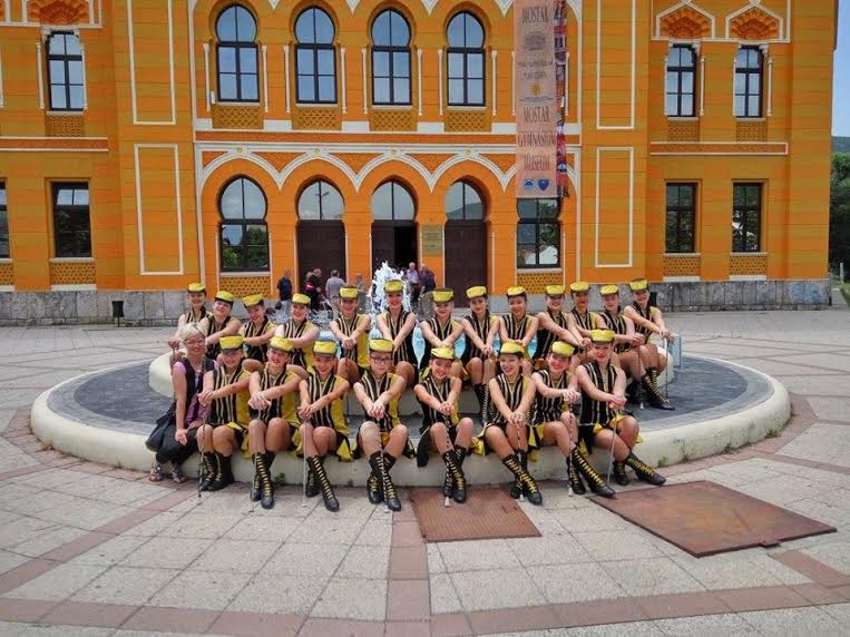 Mostarske mažoretkinje, mažoretkinje, turneja