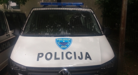 policija