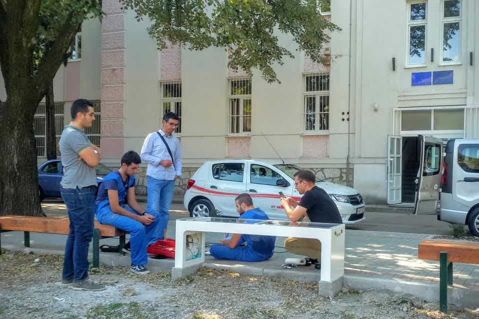 Mostar, pametne klupe