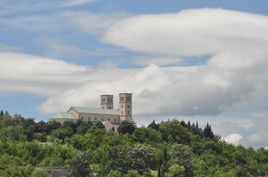 Široki Brijeg, Zagreb