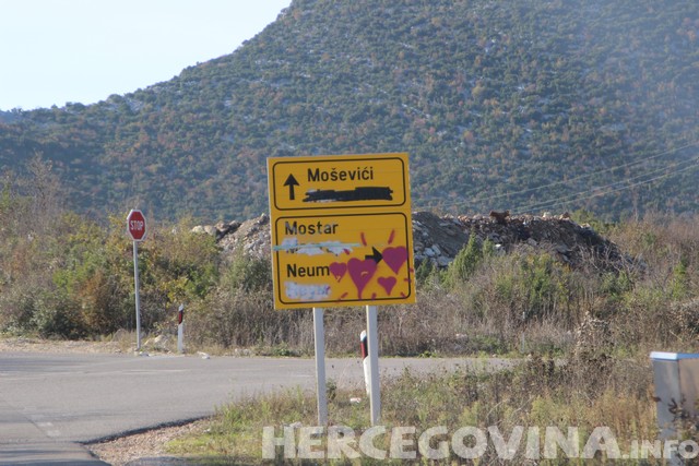 Neum: I Hercegovačko more bez ćirilice