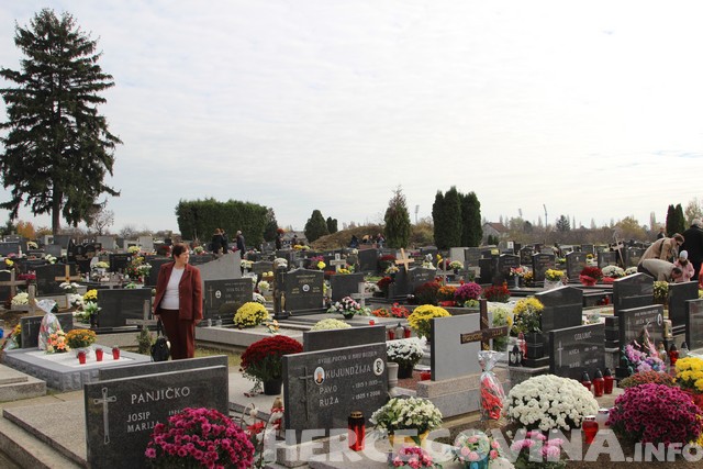 Svi sveti, blagdan svi sveti, Vinkovci, Dan mrtvih, Svi sveti, blagdan svi sveti