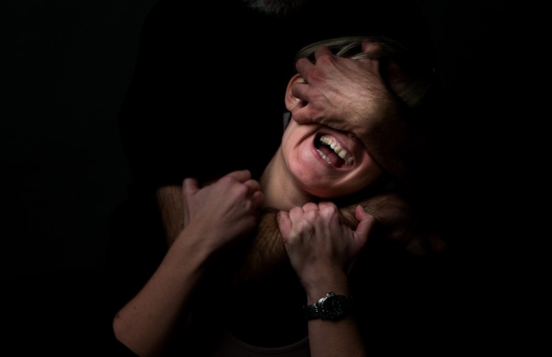 Facebook socijalna mreža, optuženi za silovanje, silovanja, silovanje