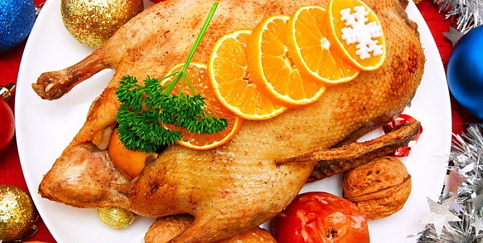 Guska s keljom i marelicama, božićna jela