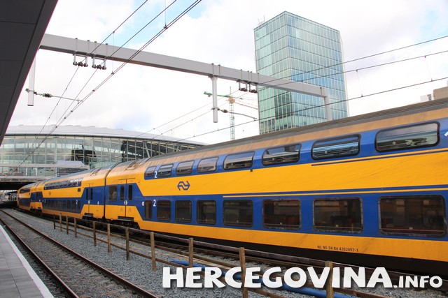 Nizozemska, vjetroelektrana, vlak, kinetička energija vjetra