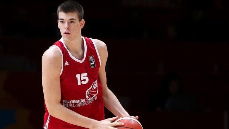 Ivica Zubac, la lakers