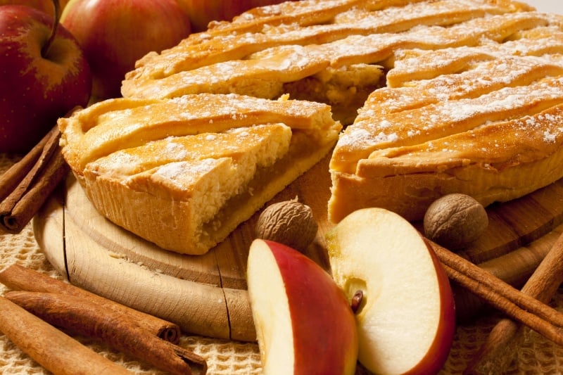 kolač od jabuka i cimeta, recept, desert, hrana, jesen