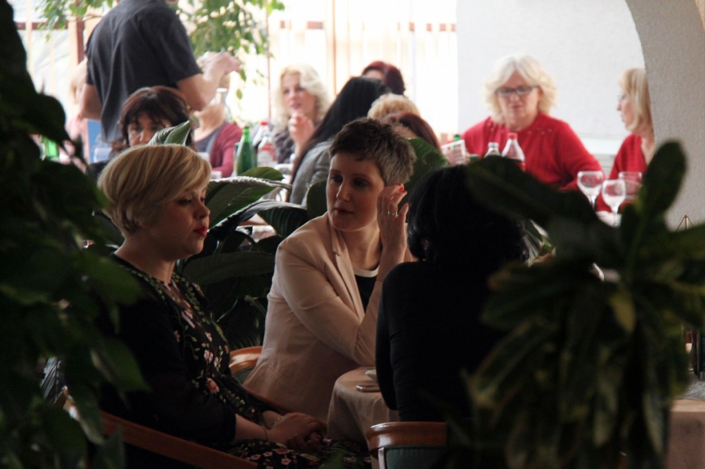 aluminij, Međunarodni dan žena, dan žena