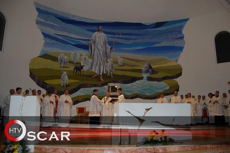 HRT, Sveta misa, biskup Ratko Perić