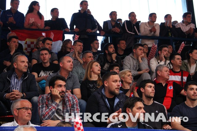 HMRK Zrinjski, prezimena