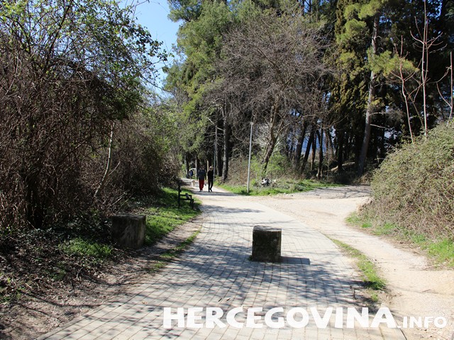 bare, Mostar, šetnica
