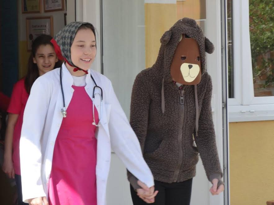 mudre sove, skola za djecu sa posebnim potrebama, Maša i medvjed, predstava