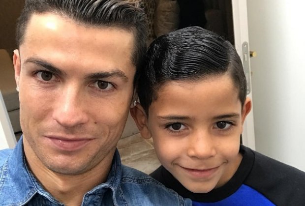 Cristiano Ronaldo, surogat otac, blizanci