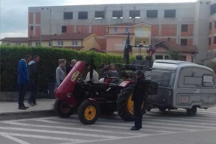 traktor, Međugorje, Poljska