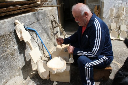 gusle, Ivan Franjušić - Frljo , Narodni instrument