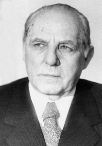 Dobriša Cesarić, Ivan Vrljić