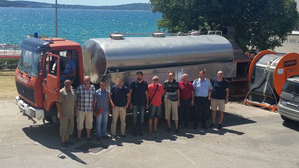 bosansko grahovo, vatrogasno vozilo