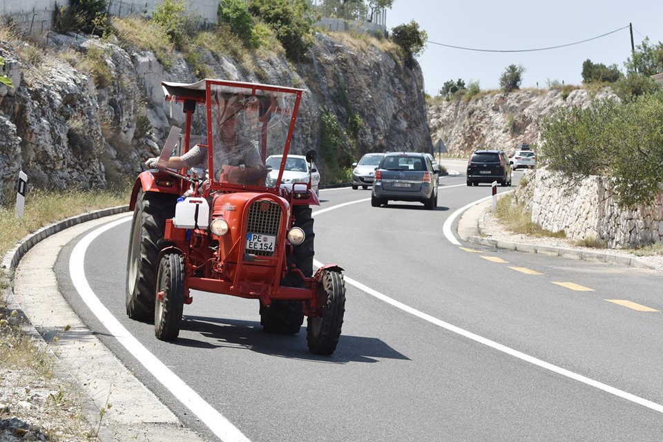 traktor, njemački turist 