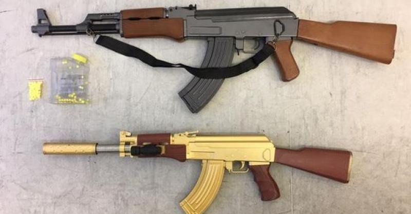 Njemačka policija, replike kalašnjikova