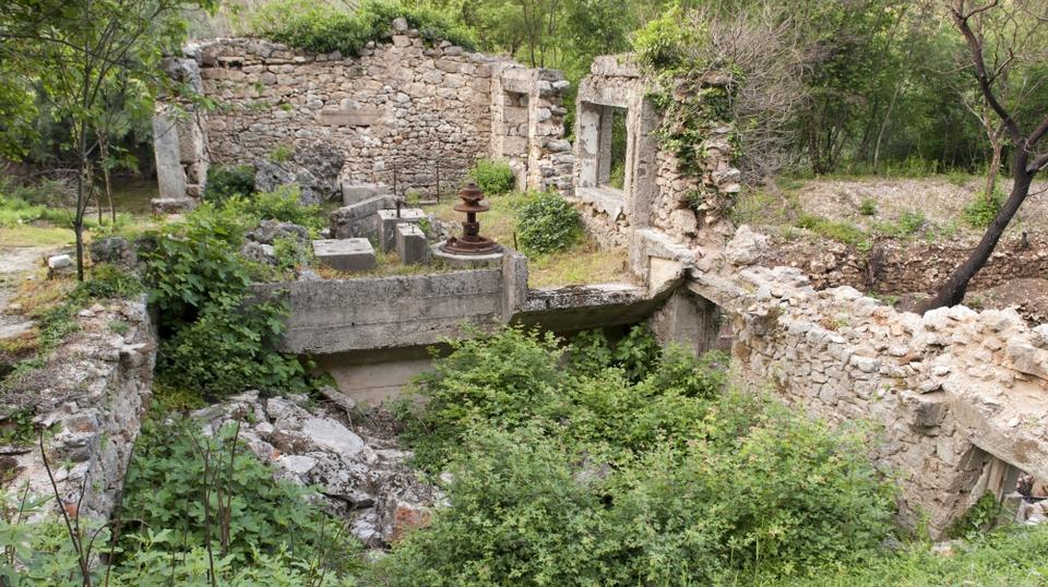 Široki Brijeg, centrala