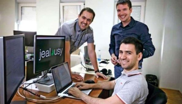 Posušje, Profesionalna društvena mreža