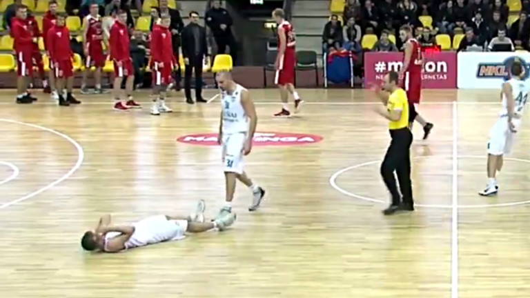 košarkaši, nokaut, nokautirao suigrača