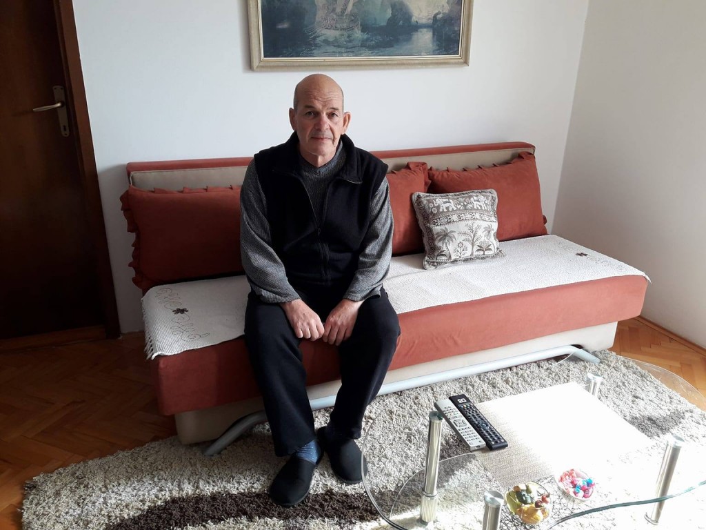 apel za pomoć, pero pehar