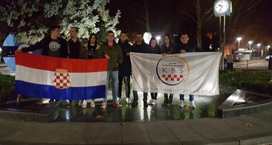 haška šestorka, potpora