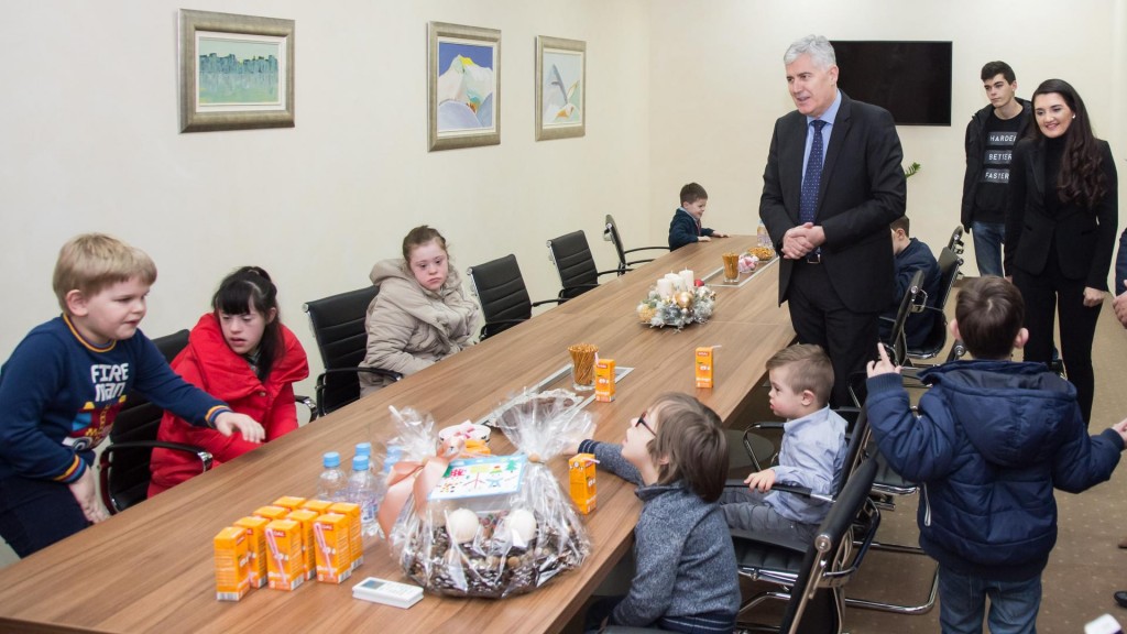 dr. Dragan Čović, vedri osmijeh, marija naša nada