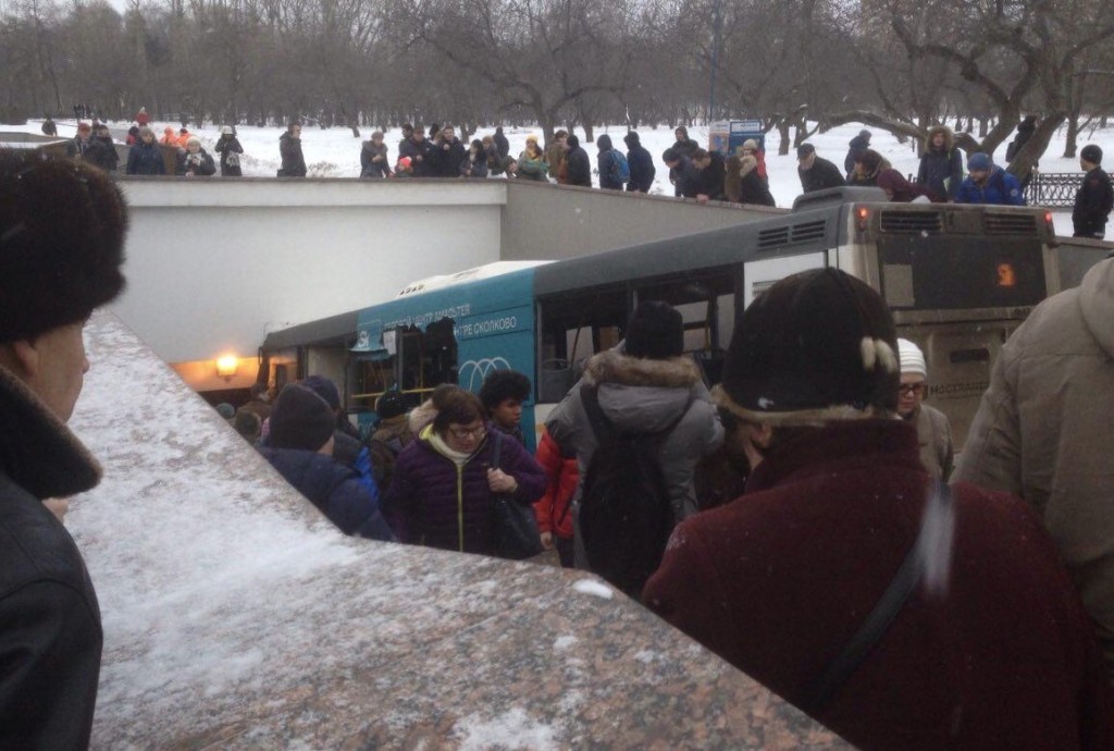 moskva, Udar autobusa u pješake 