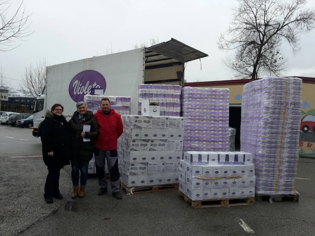 Violeta, teta violeta, Humanitarna akcija