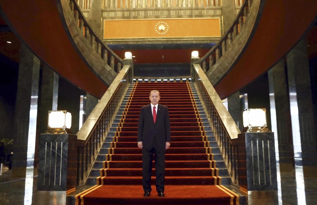 Recep Tayyip Erdogan, Bijela palača