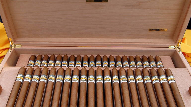 Castrova kutija cigara prodana za gotovo 27.000 dolara