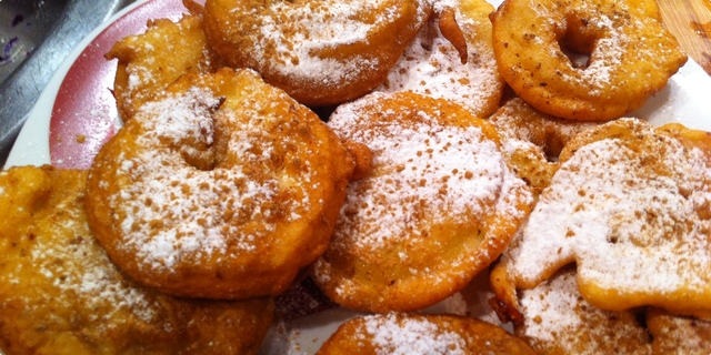 Jabuke u  šlafruku, deserti, recepti