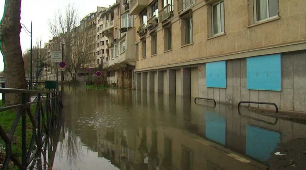 Kaos u Parizu, izlila se rijeka Seine